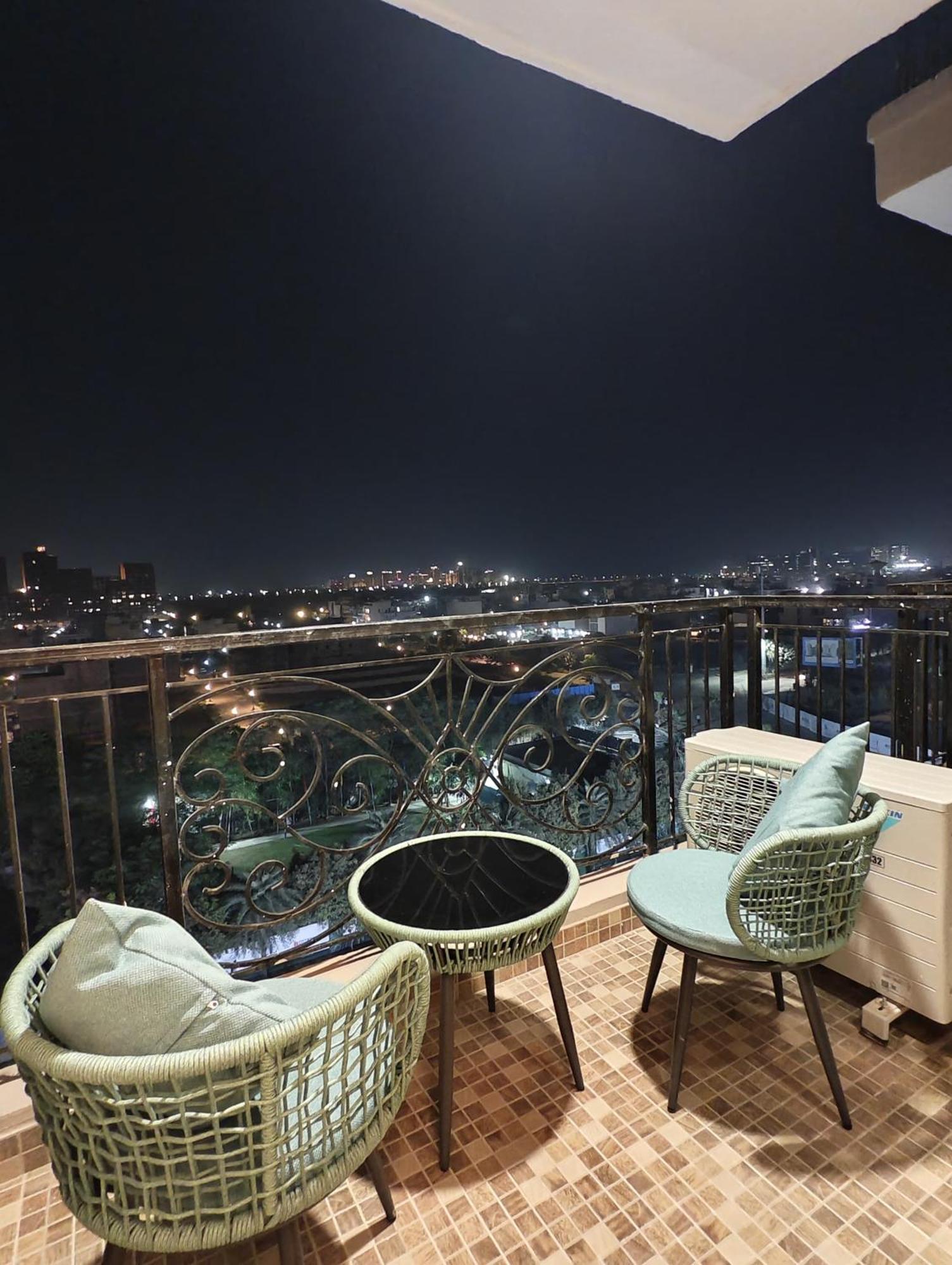 Omaxe Hazratganj , Khusi Mahal Bed & Breakfast Lucknow Bagian luar foto